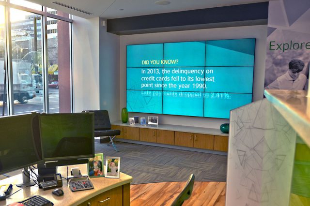 Using Finance Digital Video Walls To Engage Waiting Clients - Spectrio